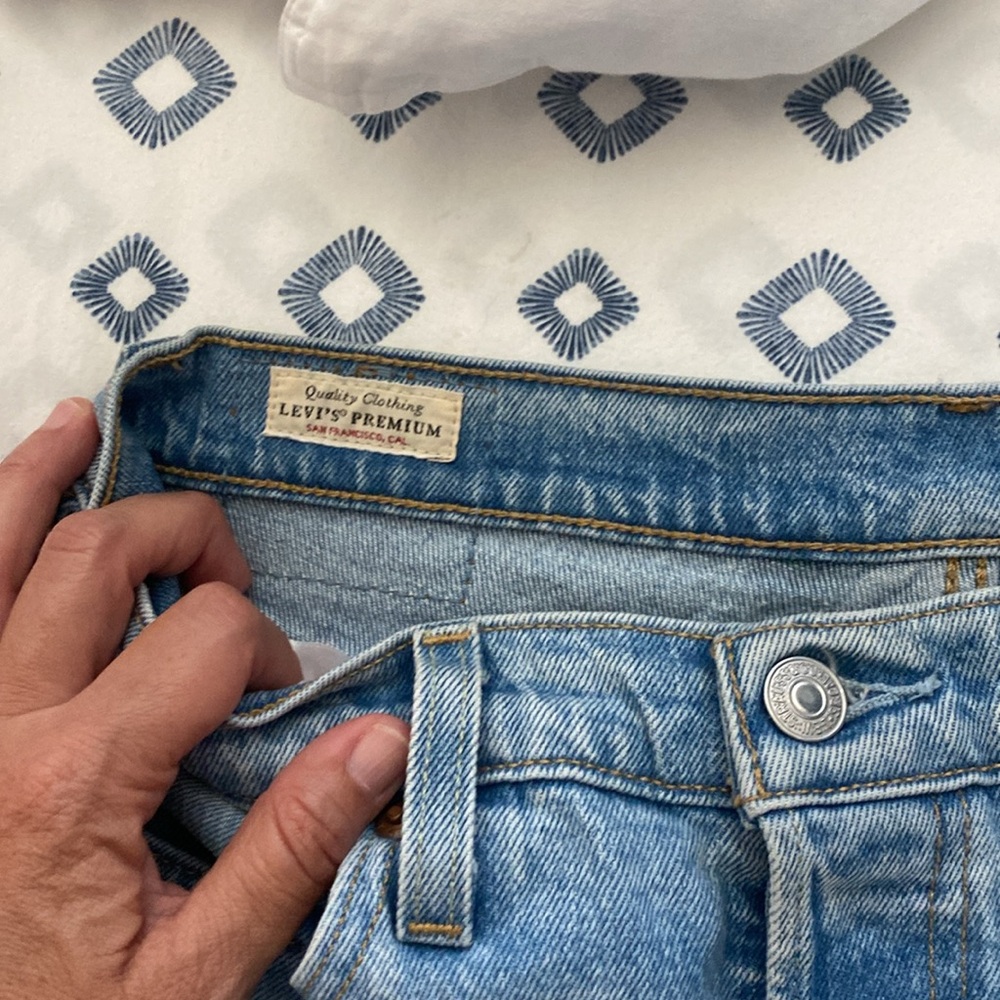 Levis 501 - Picture 3 of 5